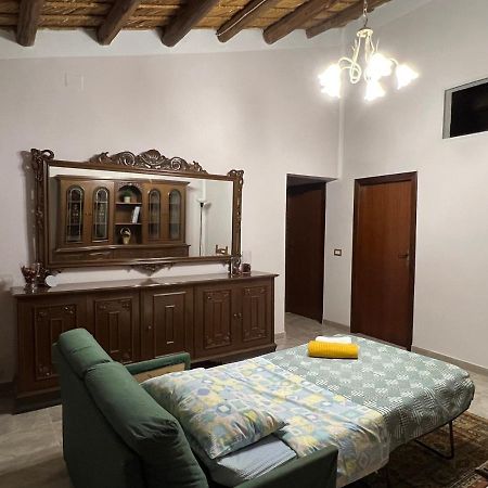 キアラモンテ・グルフィ Casa Di Mirto Bed & Breakfast エクステリア 写真