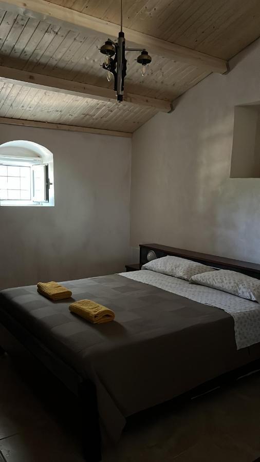 キアラモンテ・グルフィ Casa Di Mirto Bed & Breakfast エクステリア 写真